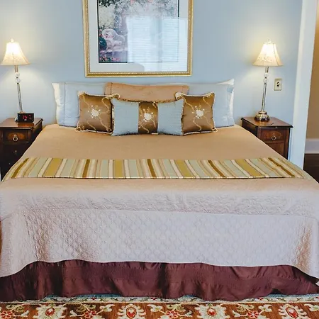 Leonard At Logan House Bed & Breakfast Grand Rapids Exterior photo